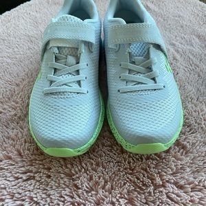 Under Armor GPS Surge 2 AC Fade Girls Sneakers